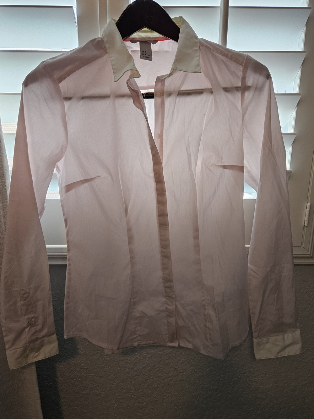 H&M Light Pink Button-Down Shirt with White Collar